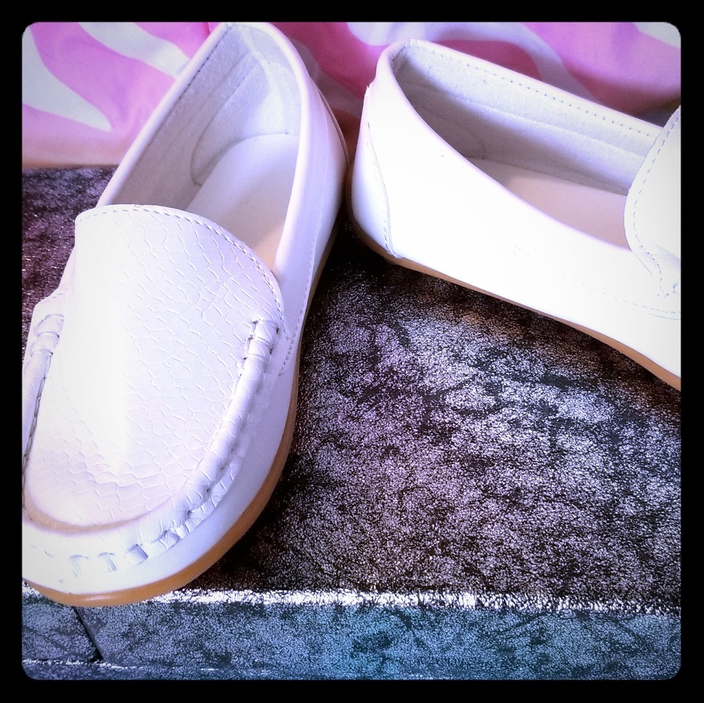 White kids shoes